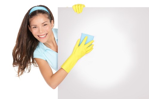 Waste handling and disposal arrangements for cleaning materials